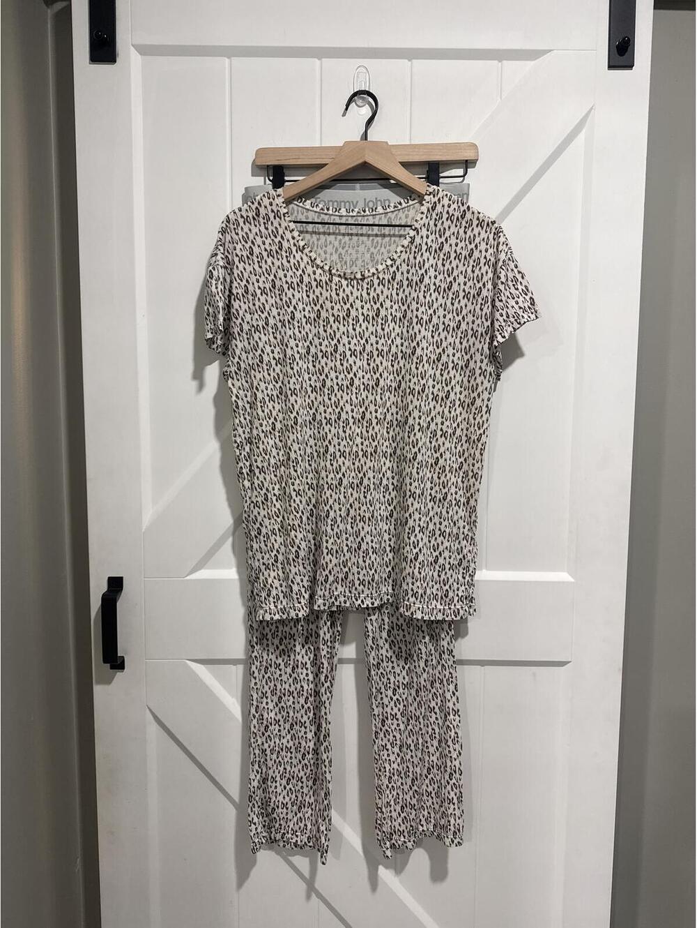 Tommy John Women's Leopard Print Pajama Set